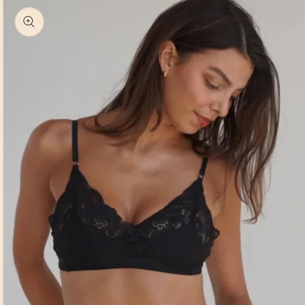 WE ARE HAH FREE PEOPLE LOUNGE BRALETTE BLACK, NWT, Medium